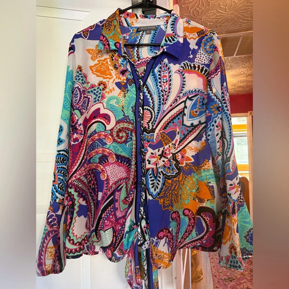 Colorful Paisley Blouse with Bell Sleeves Brand New - Picture 2 of 10